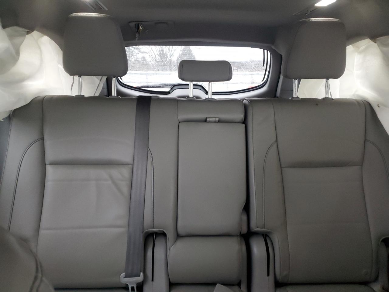 2015 Toyota Highlander - Image 10