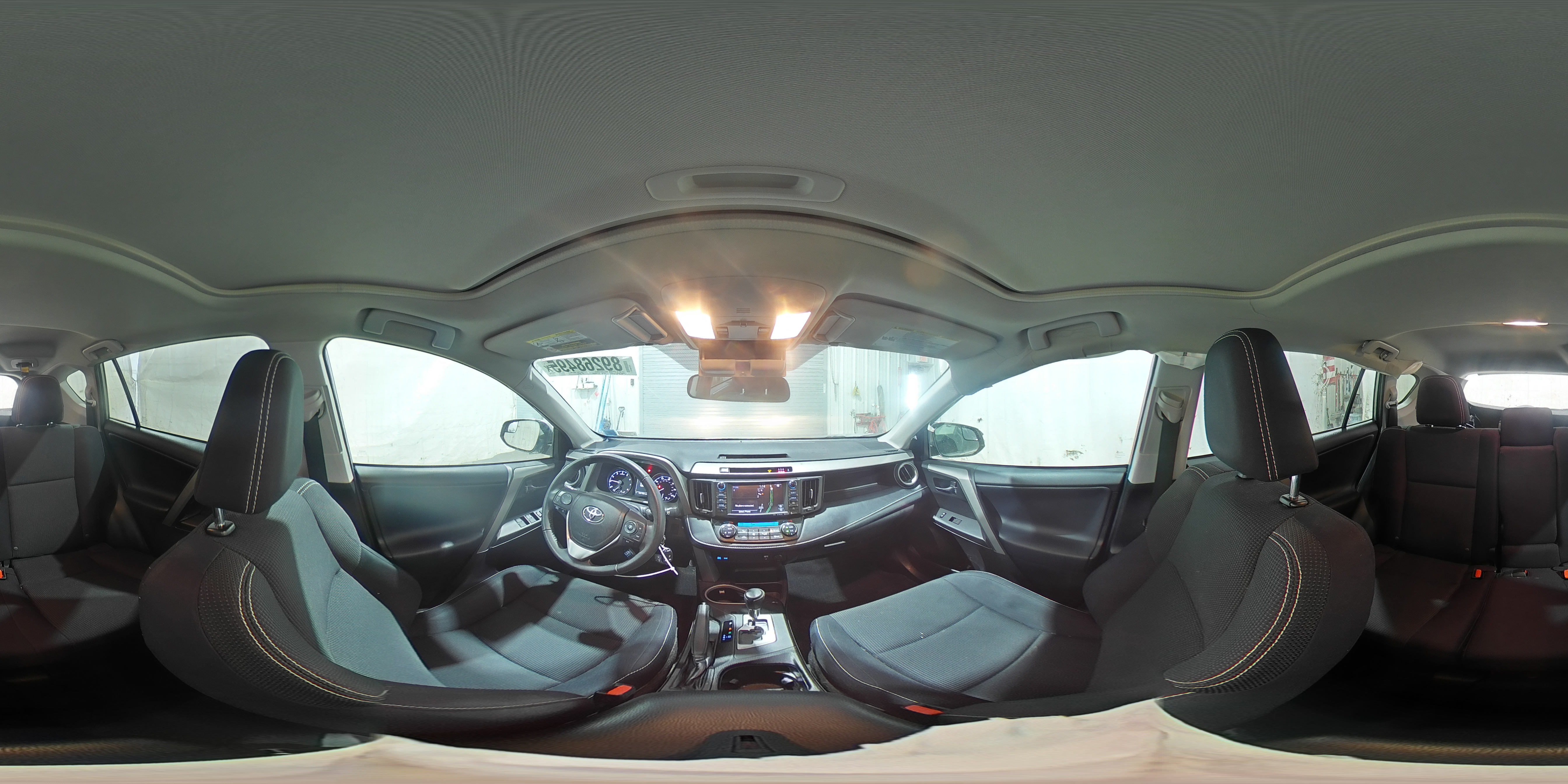 2017 Toyota RAV 4 - Image 15