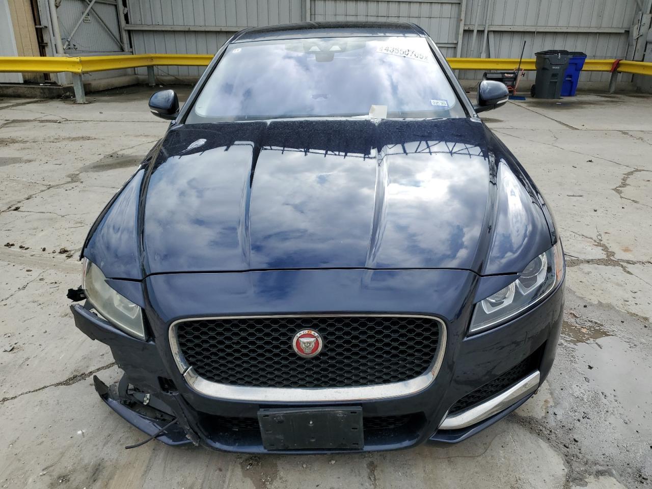 2017 Jaguar XF - Image 5
