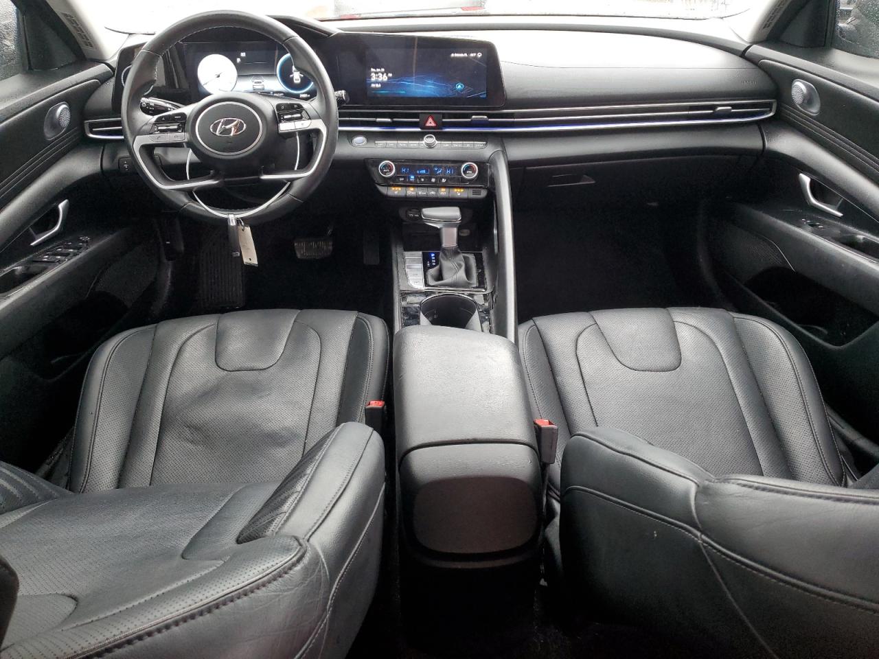 2023 Hyundai Elantra - Image 8