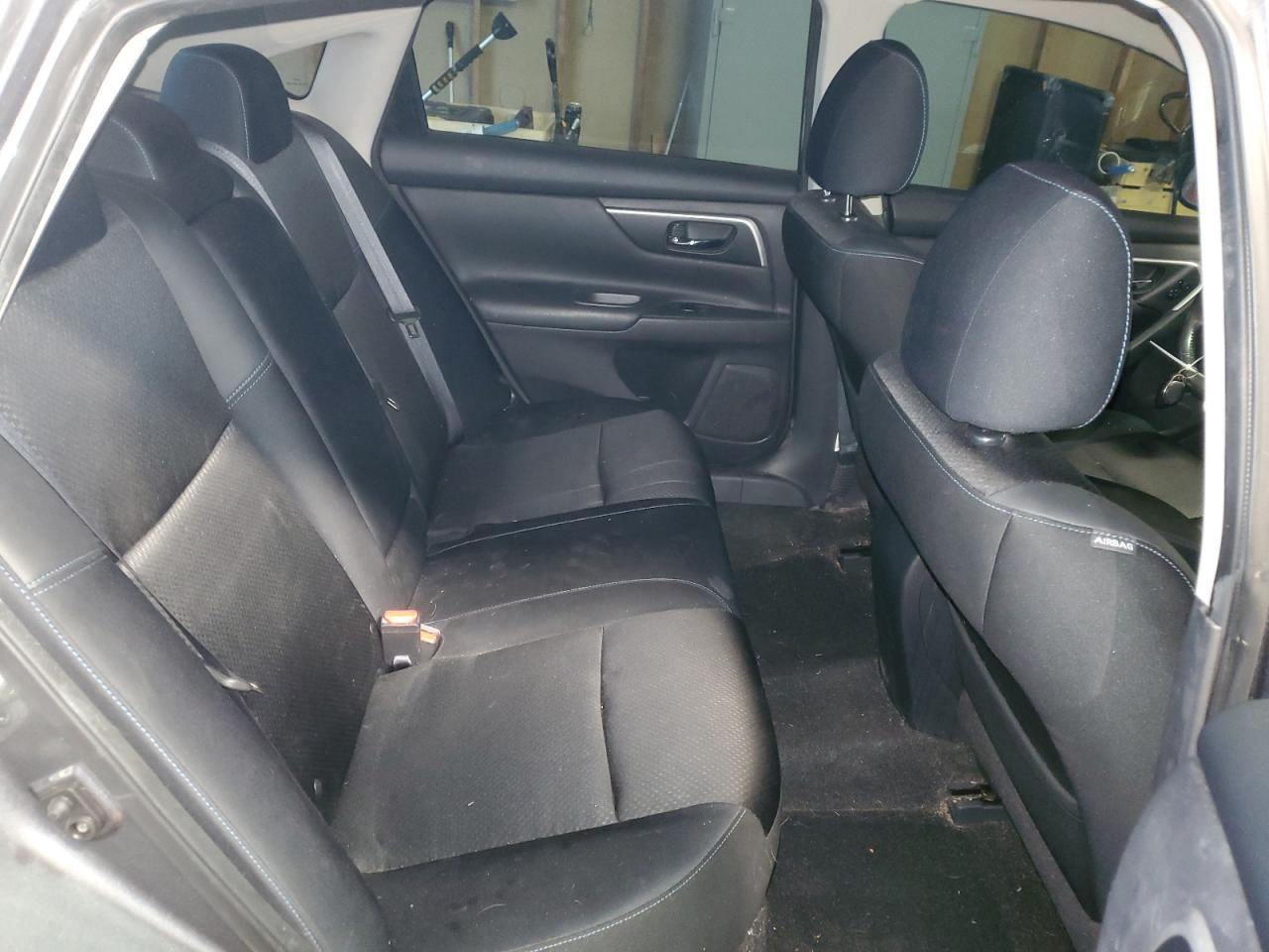 2017 Nissan Altima - Image 10