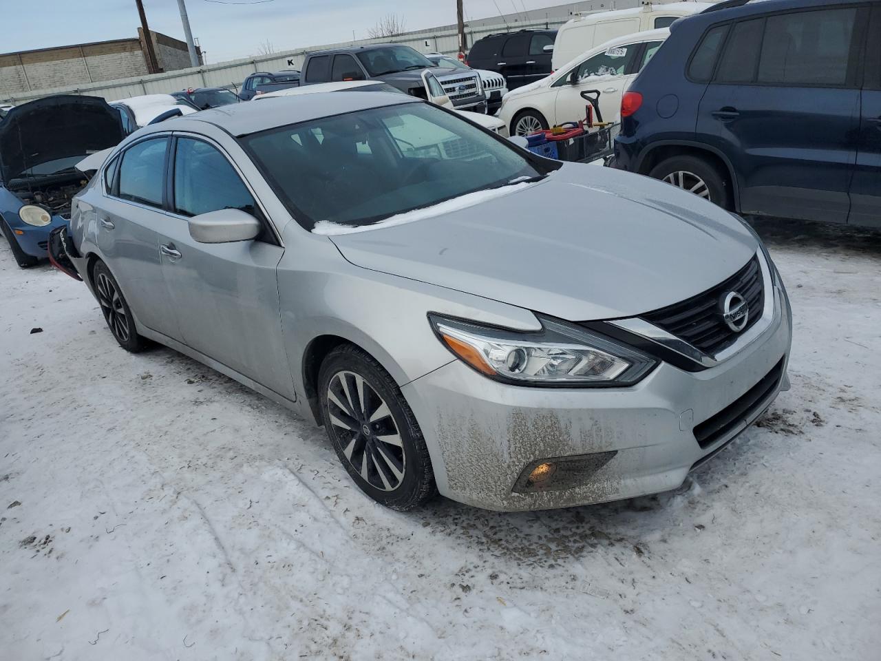 2018 Nissan Altima - Image 4