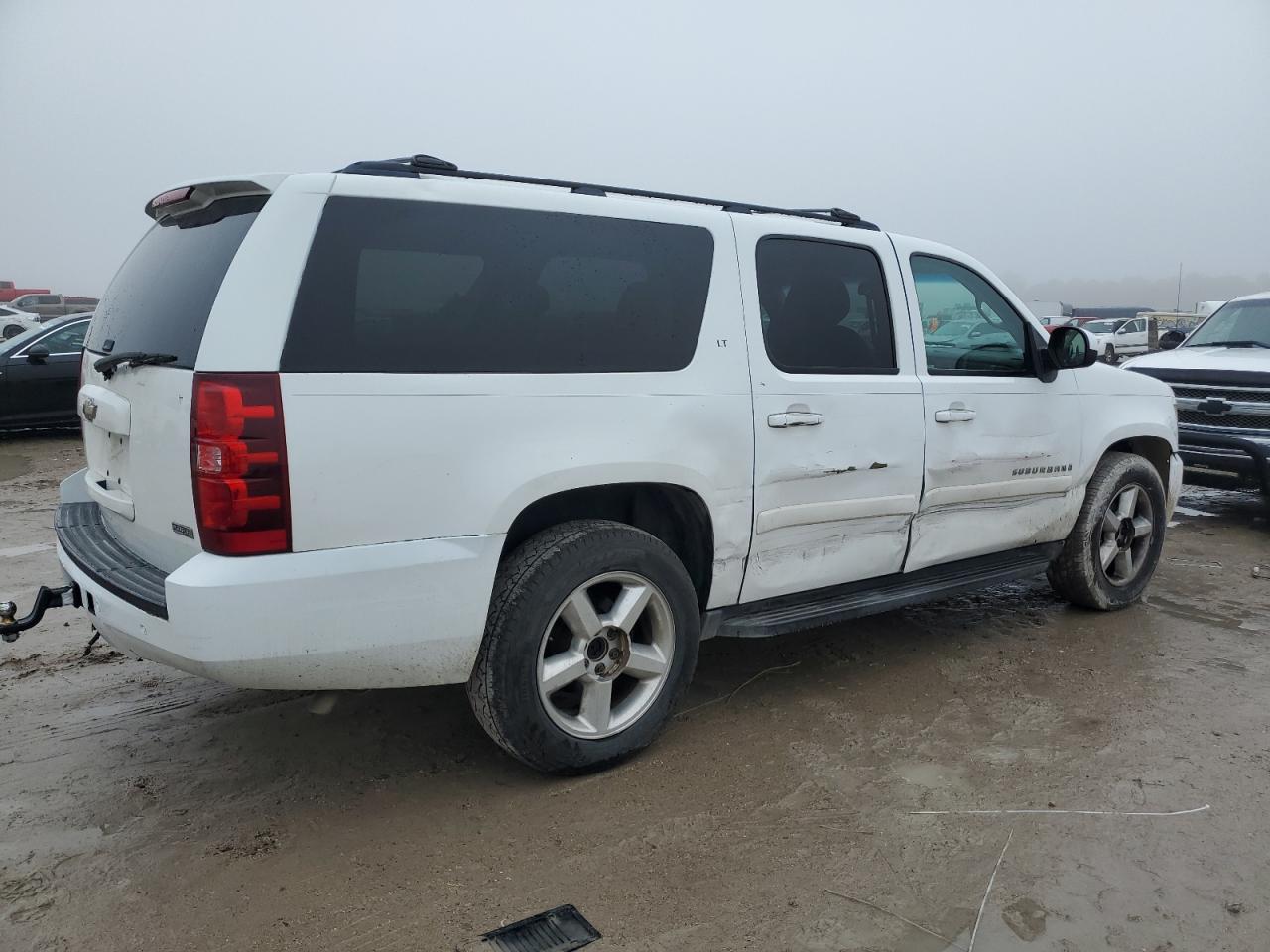 2008 Chevrolet Suburban - Image 3