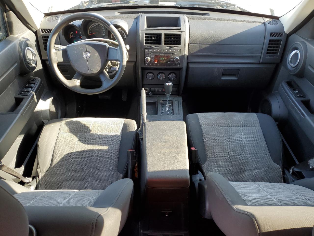 2008 Dodge Nitro - Image 8