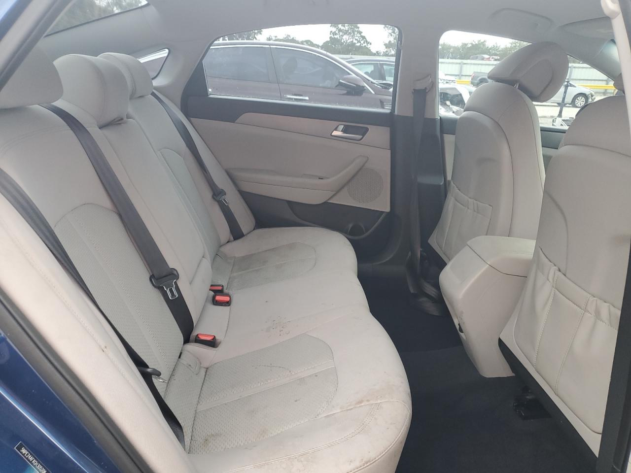 2016 Hyundai Sonata - Image 10
