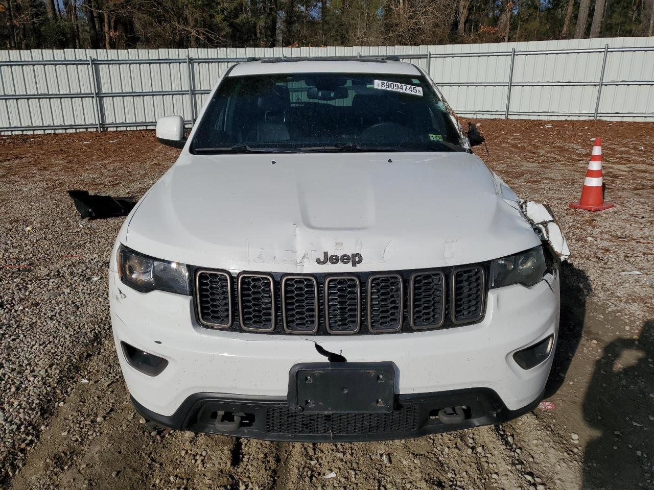 2016 Jeep Grand Cherokee - Image 5