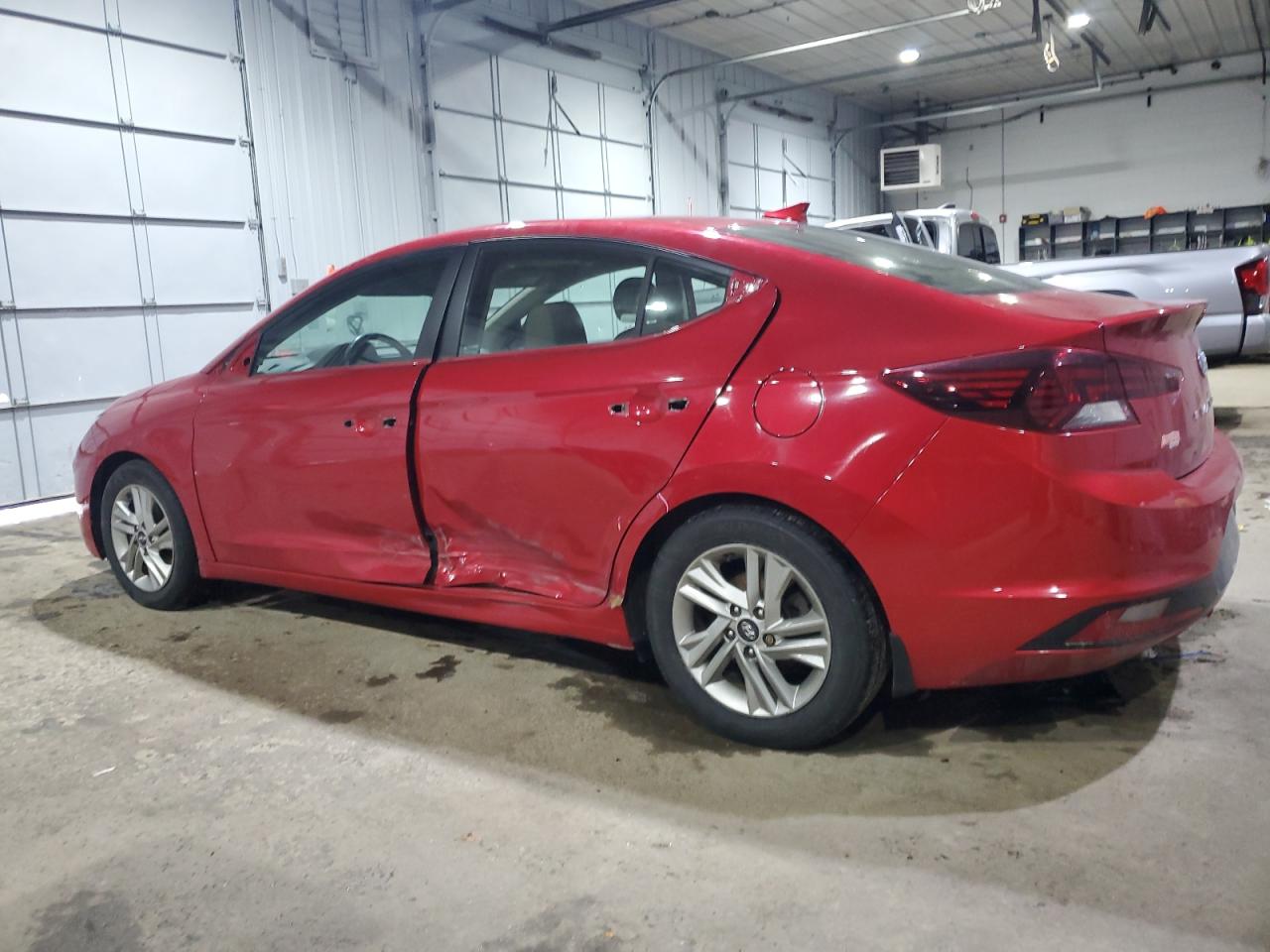 2020 Hyundai Elantra - Image 2