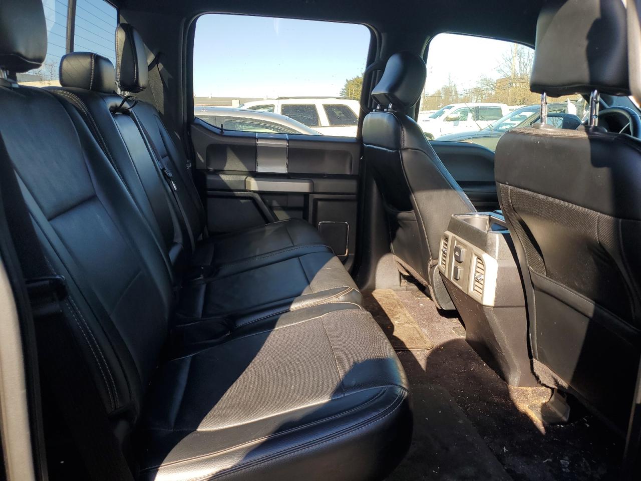 2015 Ford F-150 - Image 10