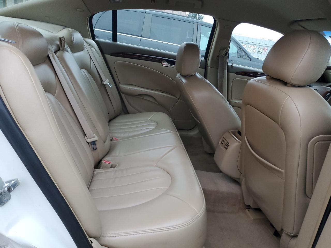 2006 Buick Lucerne - Image 10