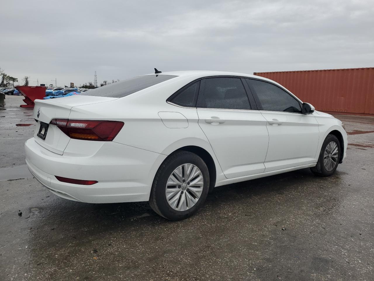 2019 Volkswagen Jetta - Image 3