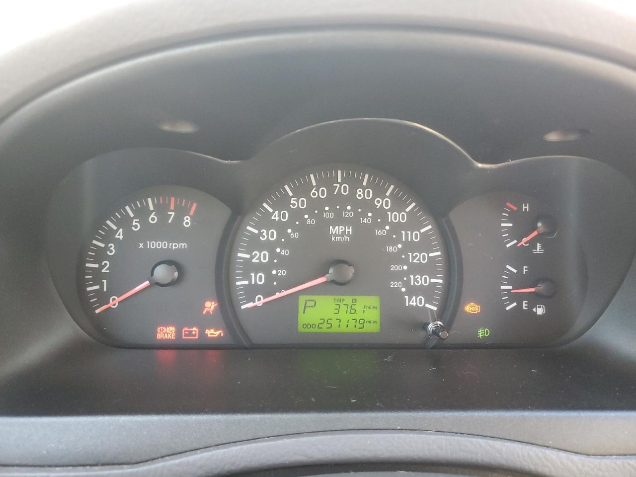 2004 Kia Spectra - Image 9