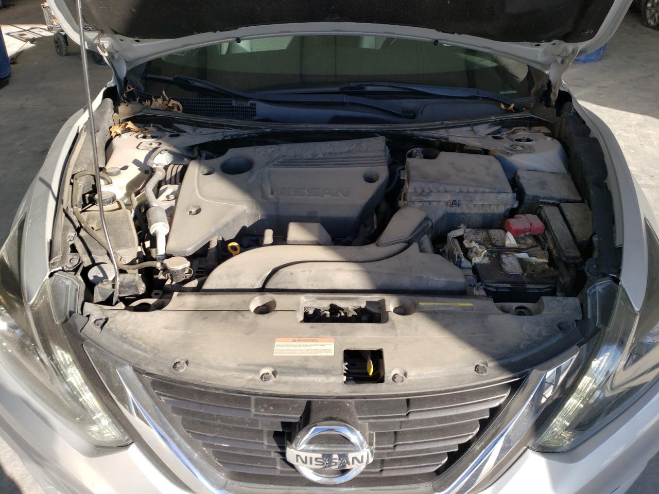 2017 Nissan Altima - Image 11