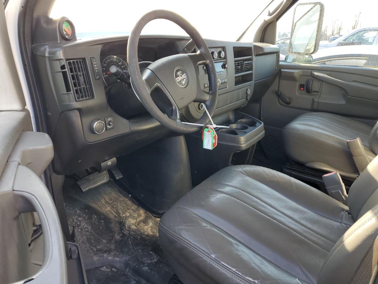 2011 GMC Savana - Image 8