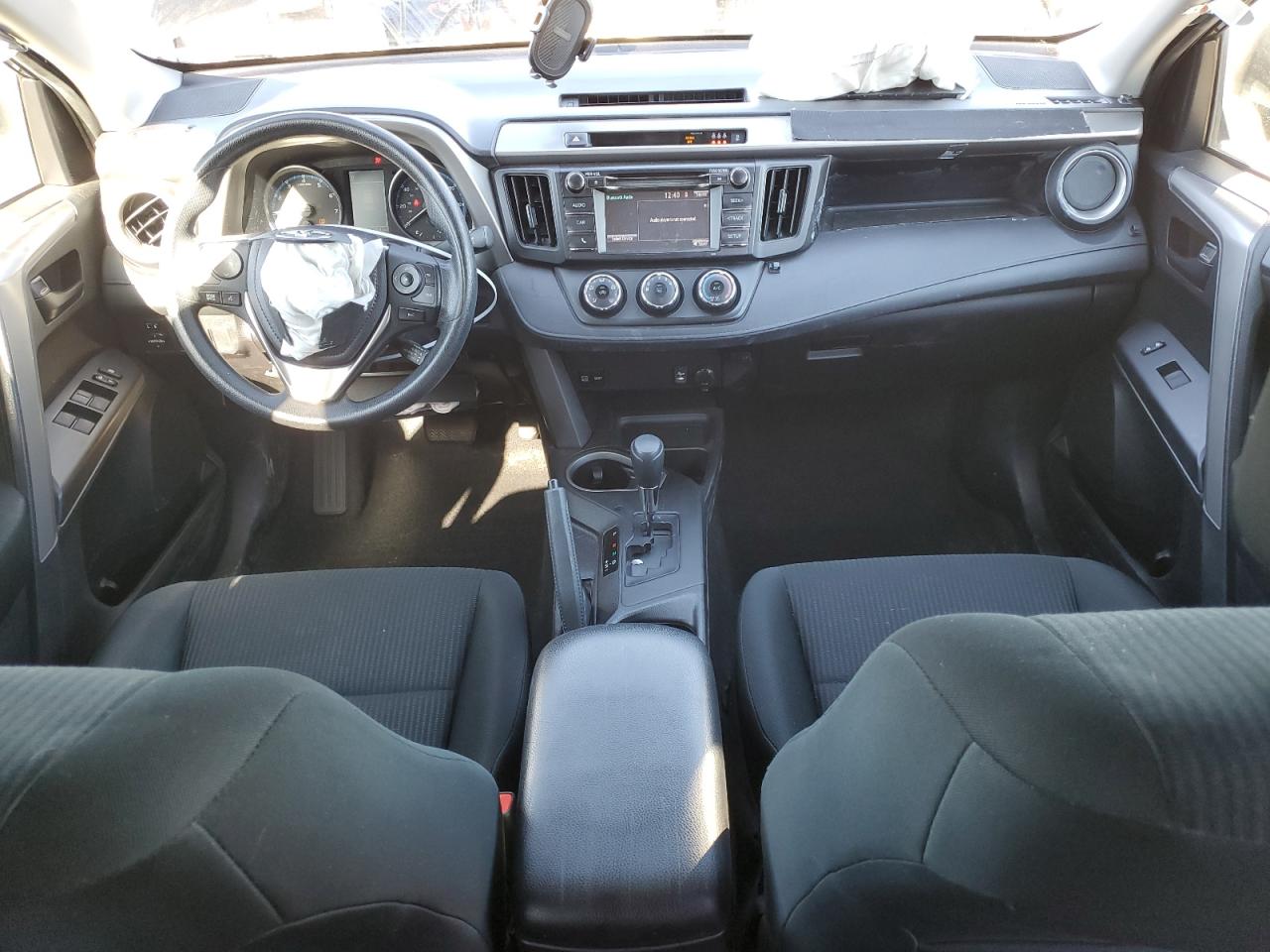 2017 Toyota RAV 4 - Image 8
