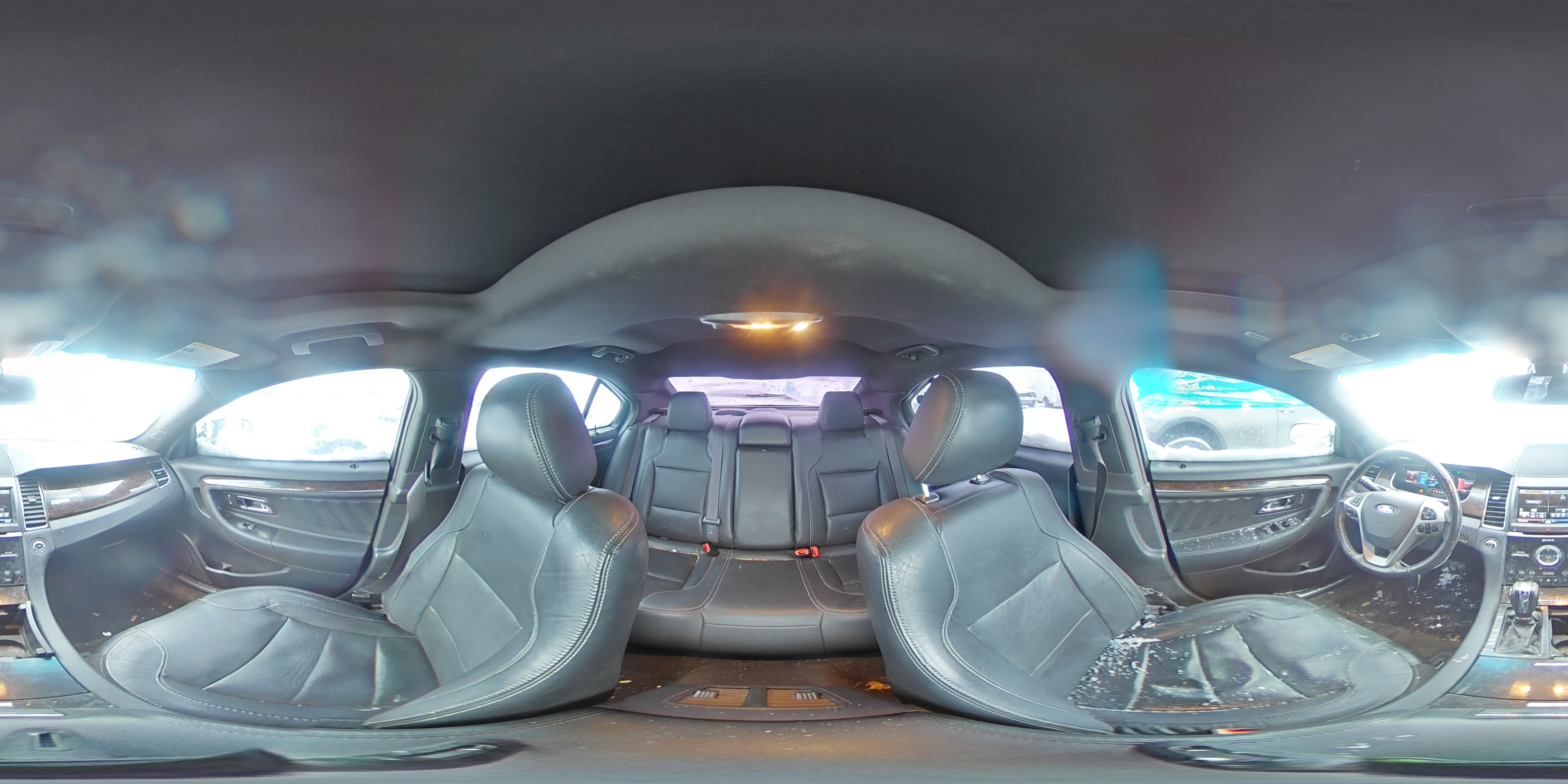 2014 Ford Taurus - Image 13