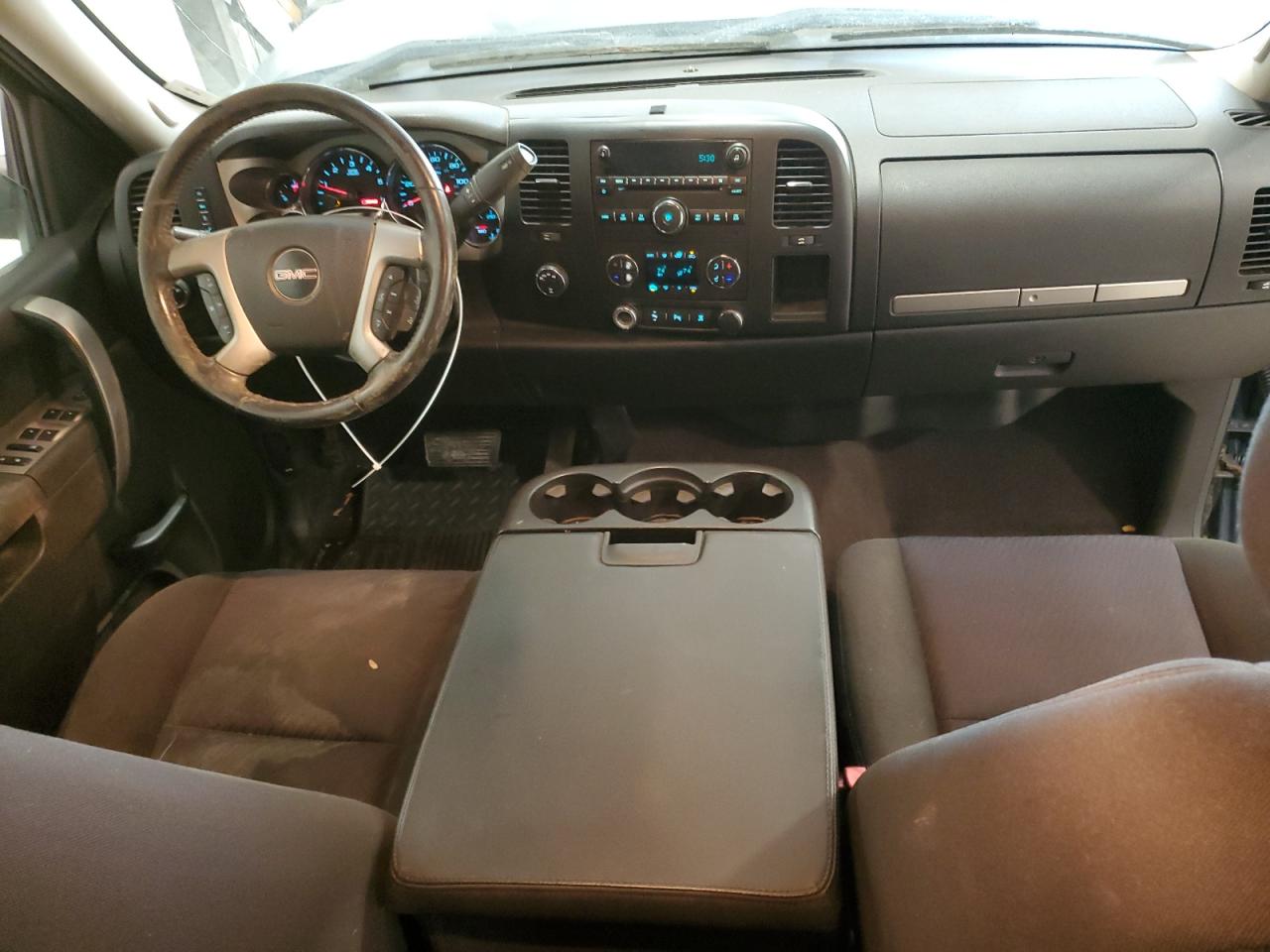 2010 GMC Sierra - Image 8