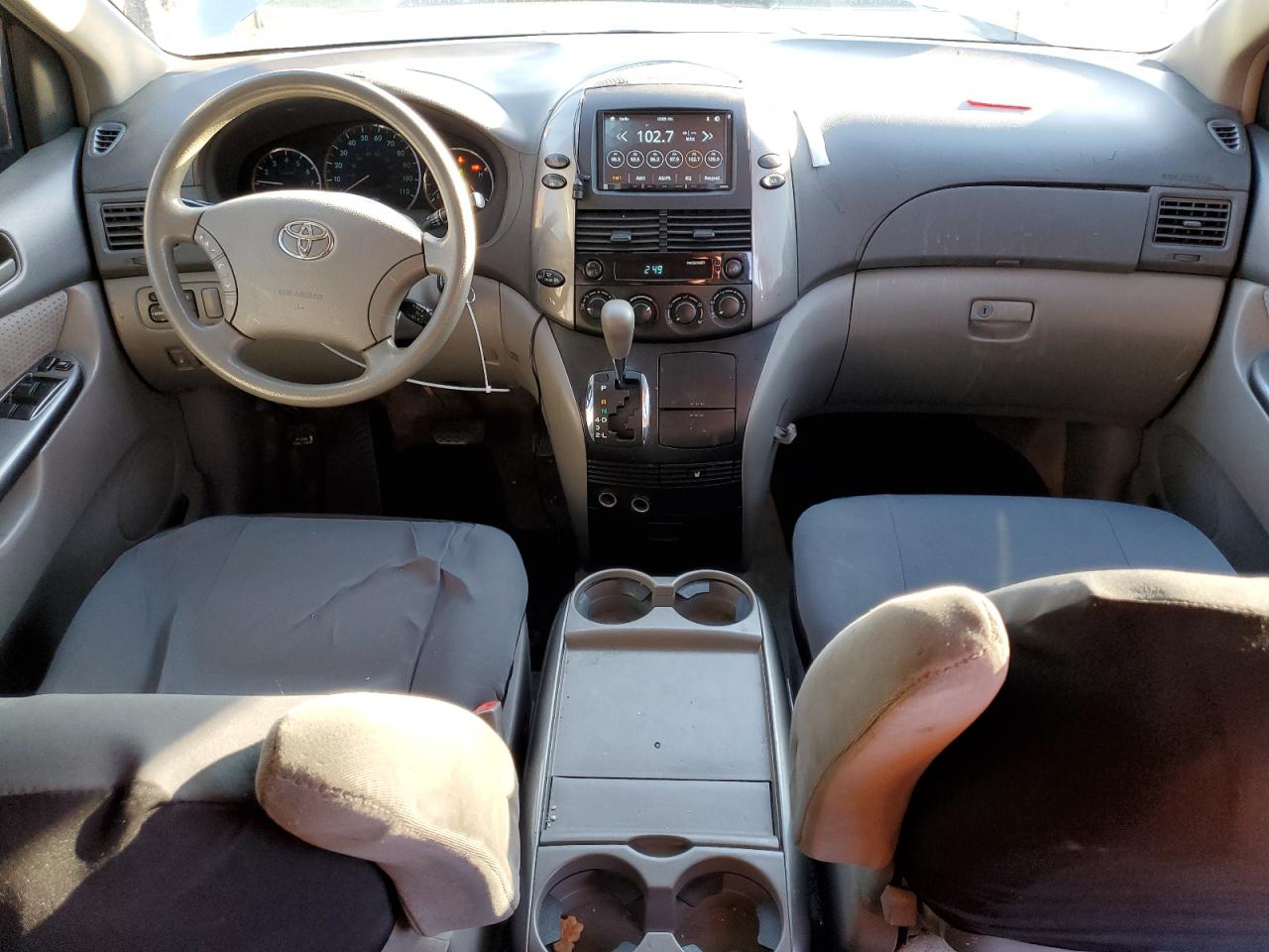 2006 Toyota Sienna - Image 8