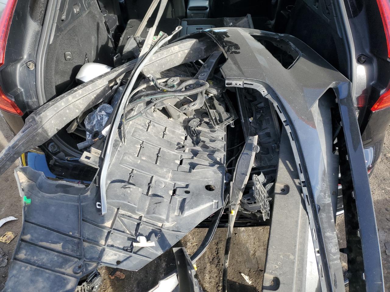 2019 Volvo XC60 - Image 13
