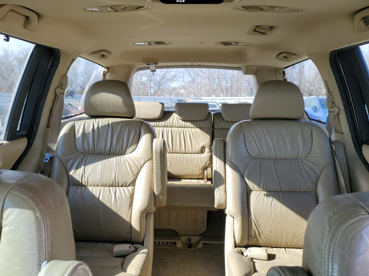 2010 Honda Odyssey - Image 10