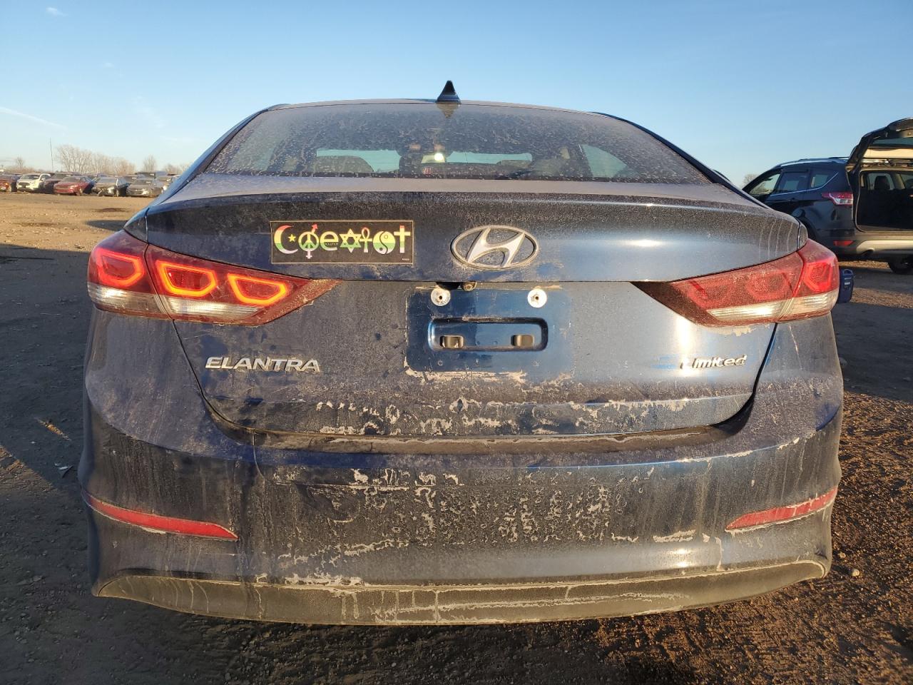 2017 Hyundai Elantra - Image 6