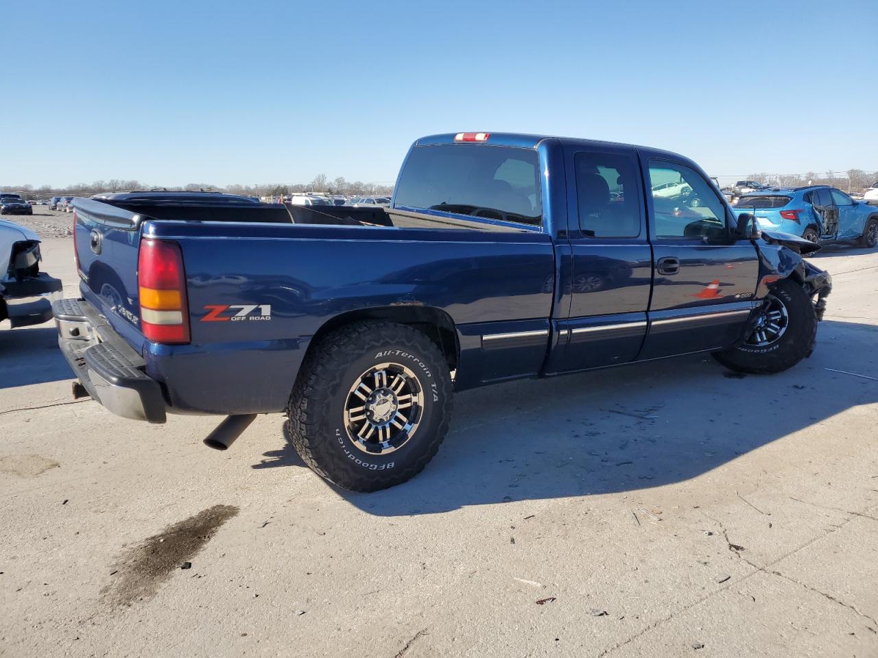 2002 Chevrolet Silverado - Image 3