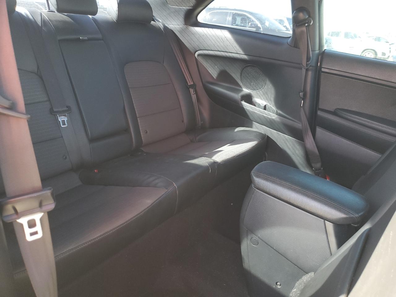 2016 Kia Forte - Image 10