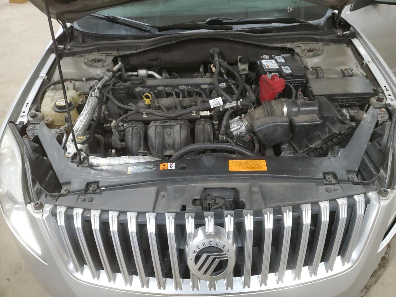2010 Mercury Milan - Image 11