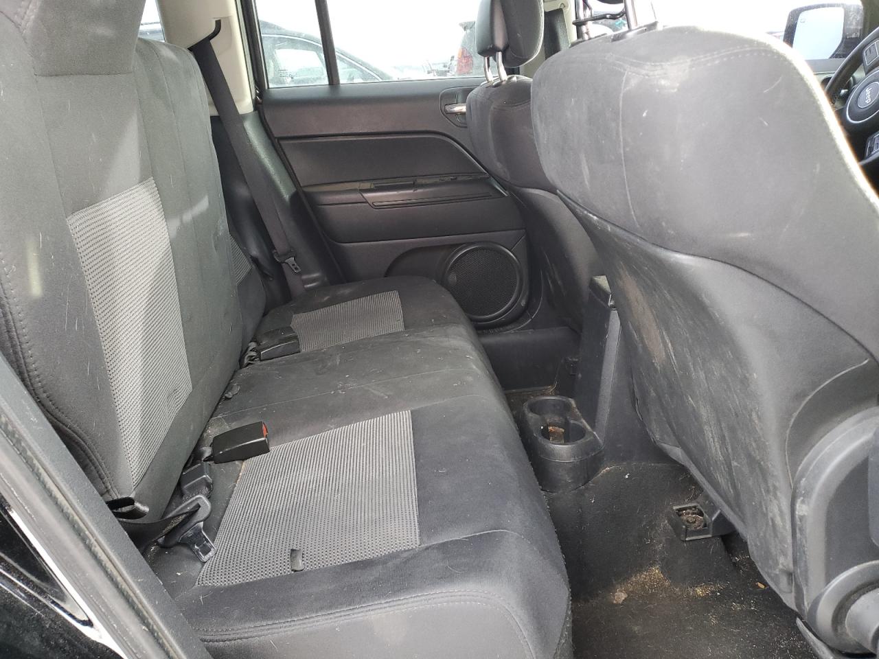 2012 Jeep Liberty (Patriot) - Image 11