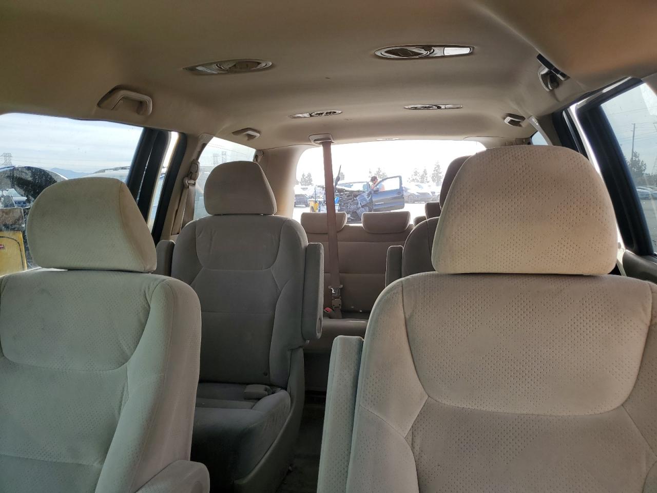 2005 Honda Odyssey - Image 10