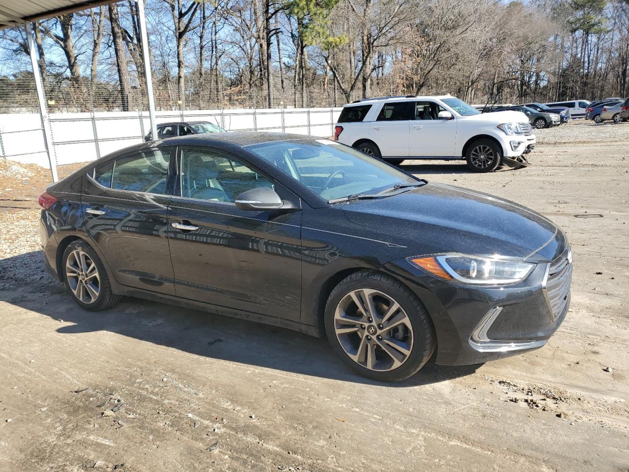 2017 Hyundai Elantra - Image 4