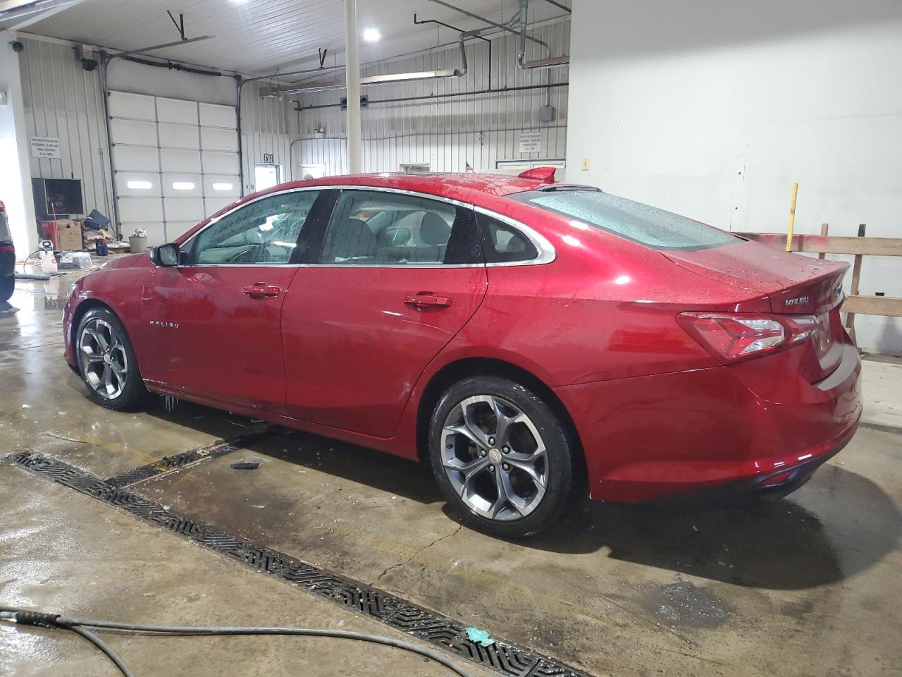2021 Chevrolet Malibu - Image 2