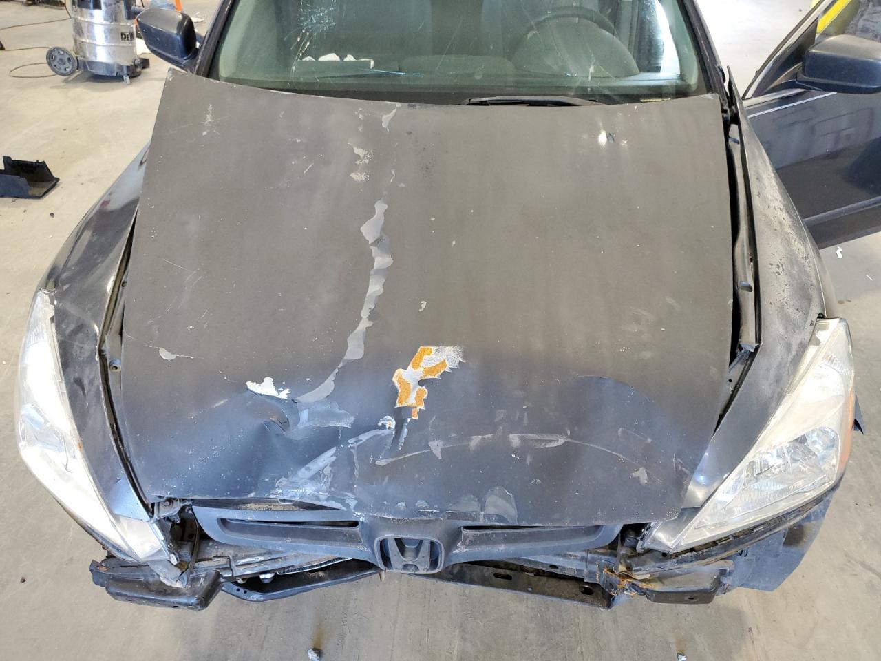 2005 Honda Accord - Image 12