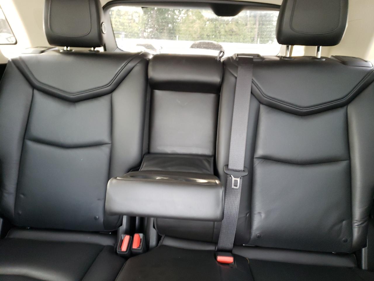 2017 Cadillac XT5 - Image 10