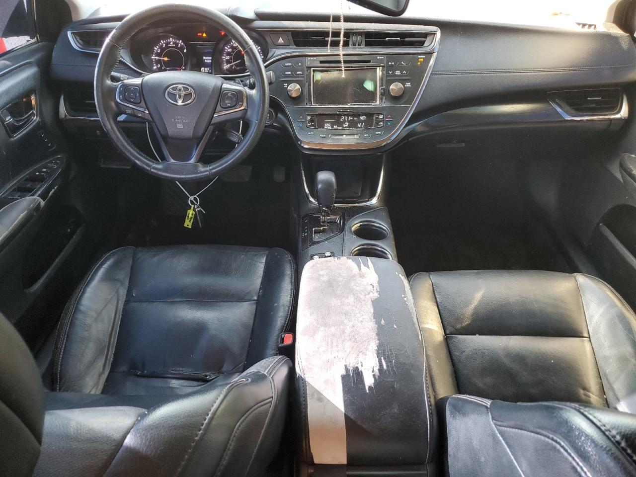 2016 Toyota Avalon - Image 8