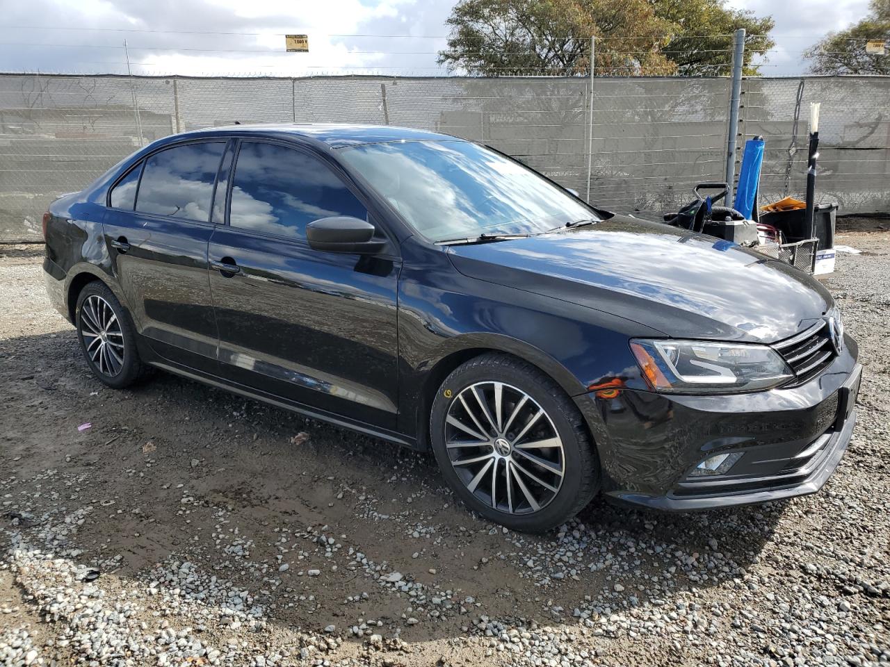 2016 Volkswagen Jetta - Image 4