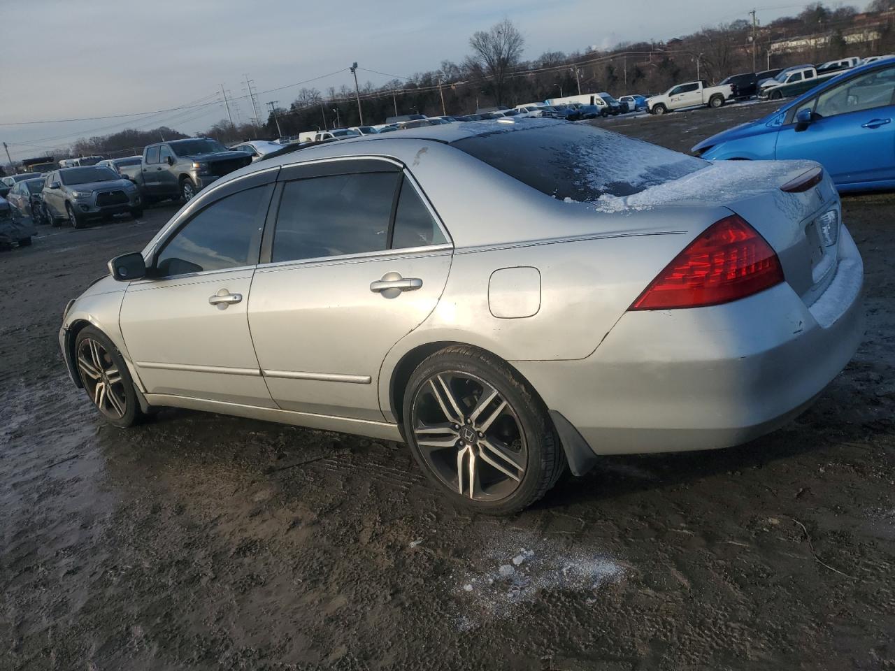 2007 Honda Accord - Image 2