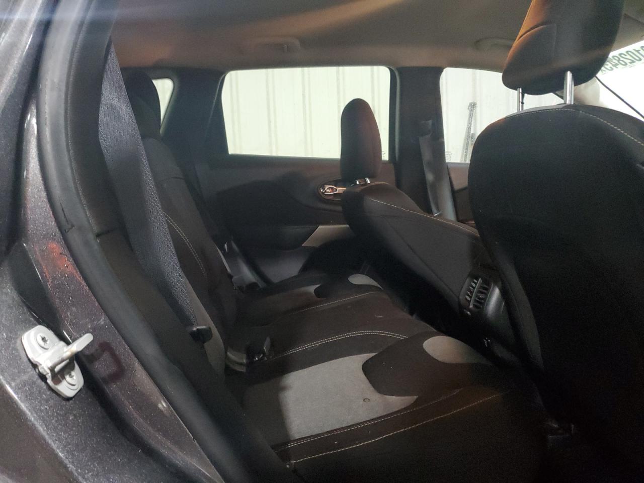 2018 Jeep Grand Cherokee - Image 11