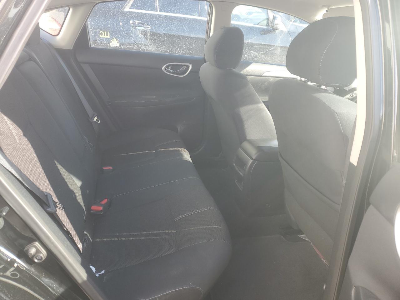 2015 Nissan Sentra - Image 10