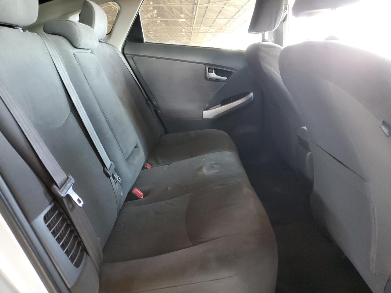 2010 Toyota Prius - Image 10