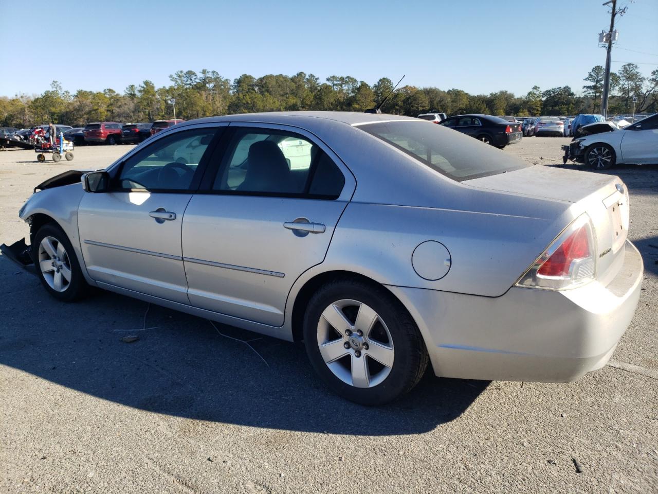 2009 Ford Fusion - Image 2