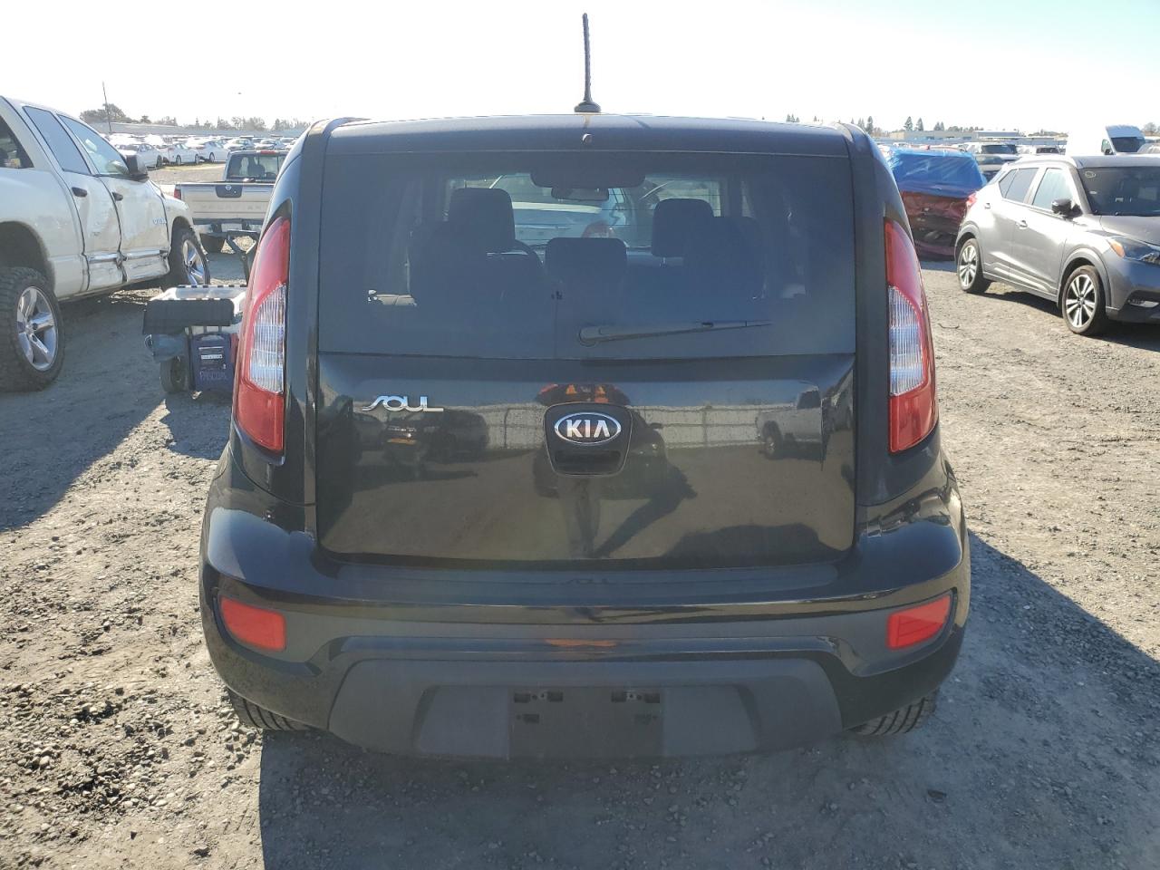 VIN KNDJT2A57D7504737 2013 KIA SOUL no.6