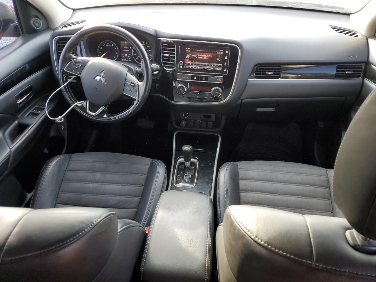 2019 Mitsubishi Outlander - Image 8