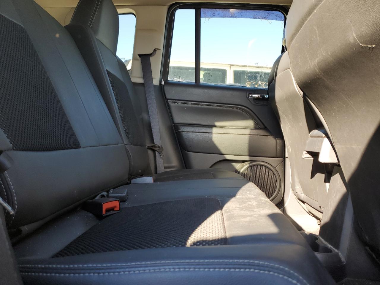 2014 Jeep Compass - Image 11