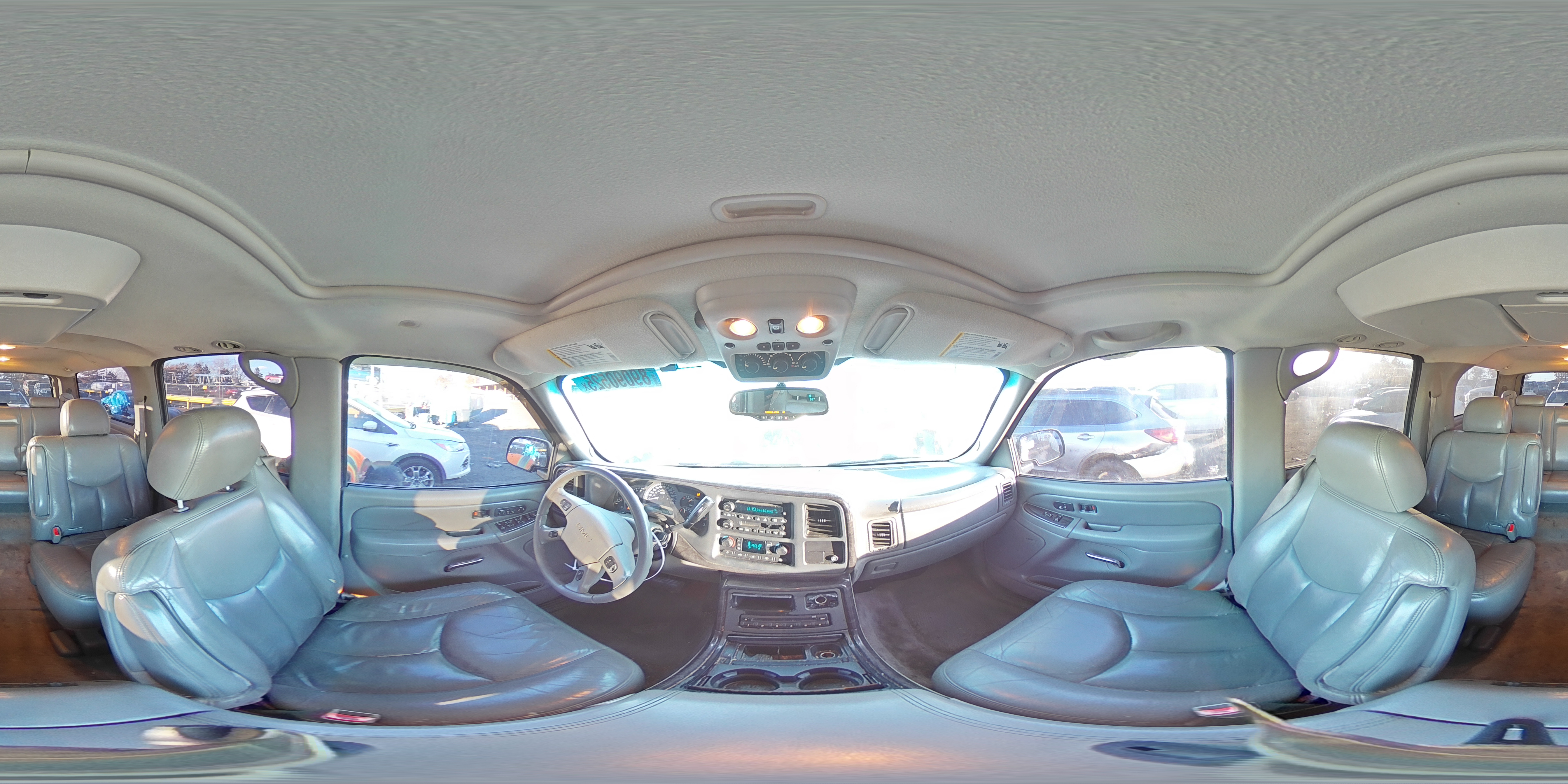 2005 GMC Yukon - Image 13