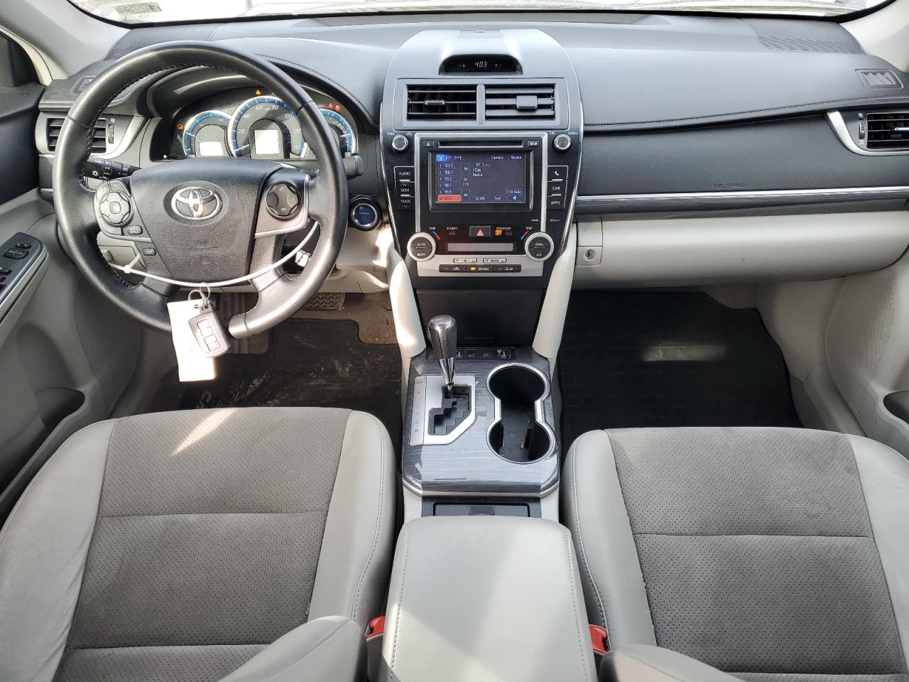 2013 Toyota Camry - Image 8