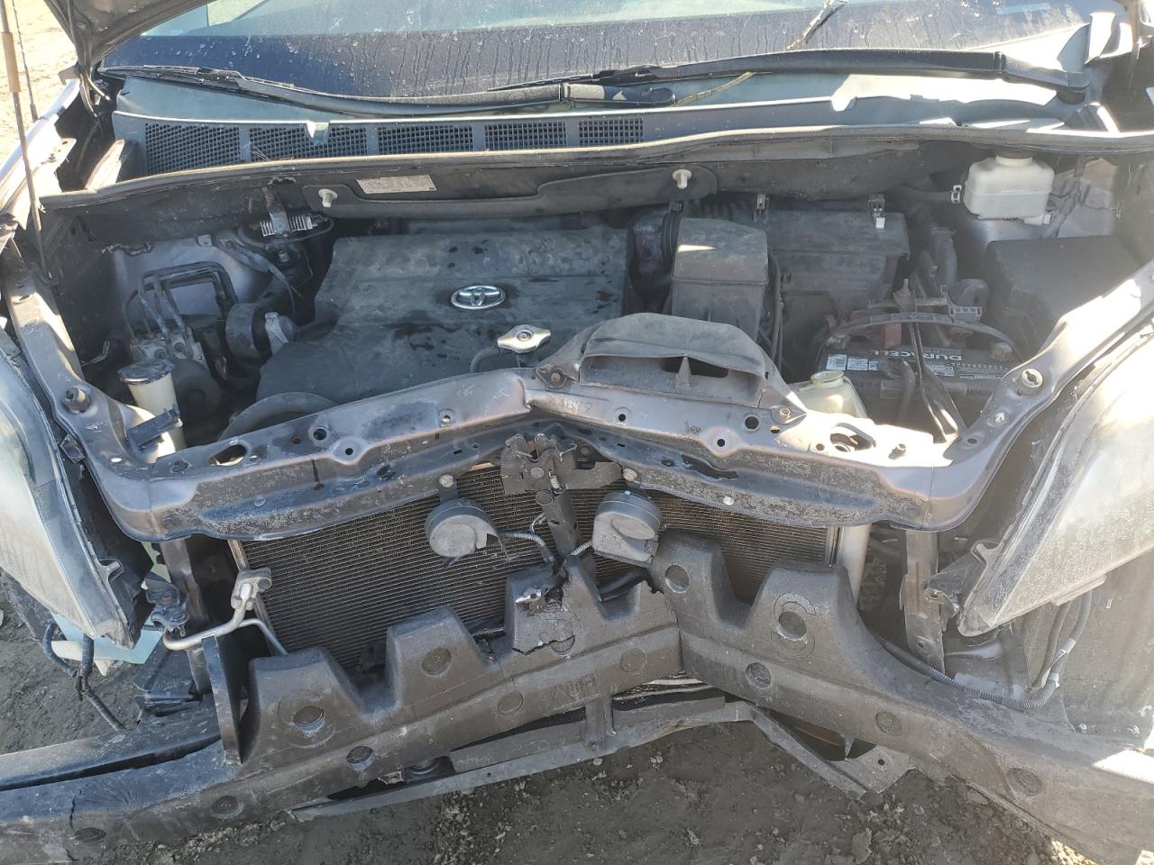 2013 Toyota Sienna - Image 12