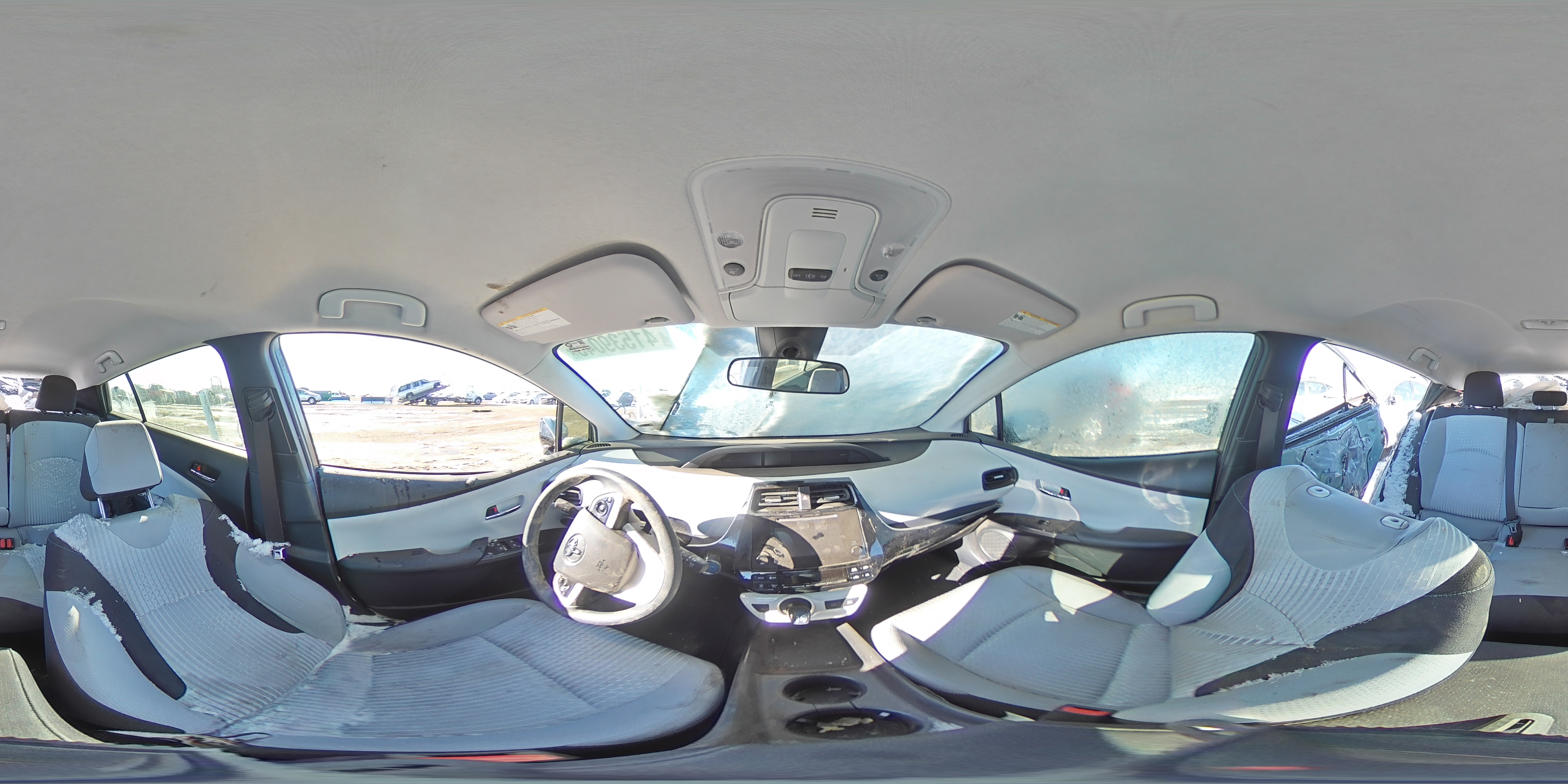 2018 Toyota Prius - Image 13