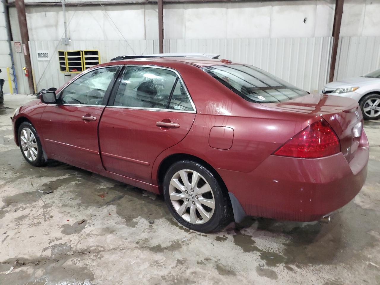 2007 Honda Accord - Image 2