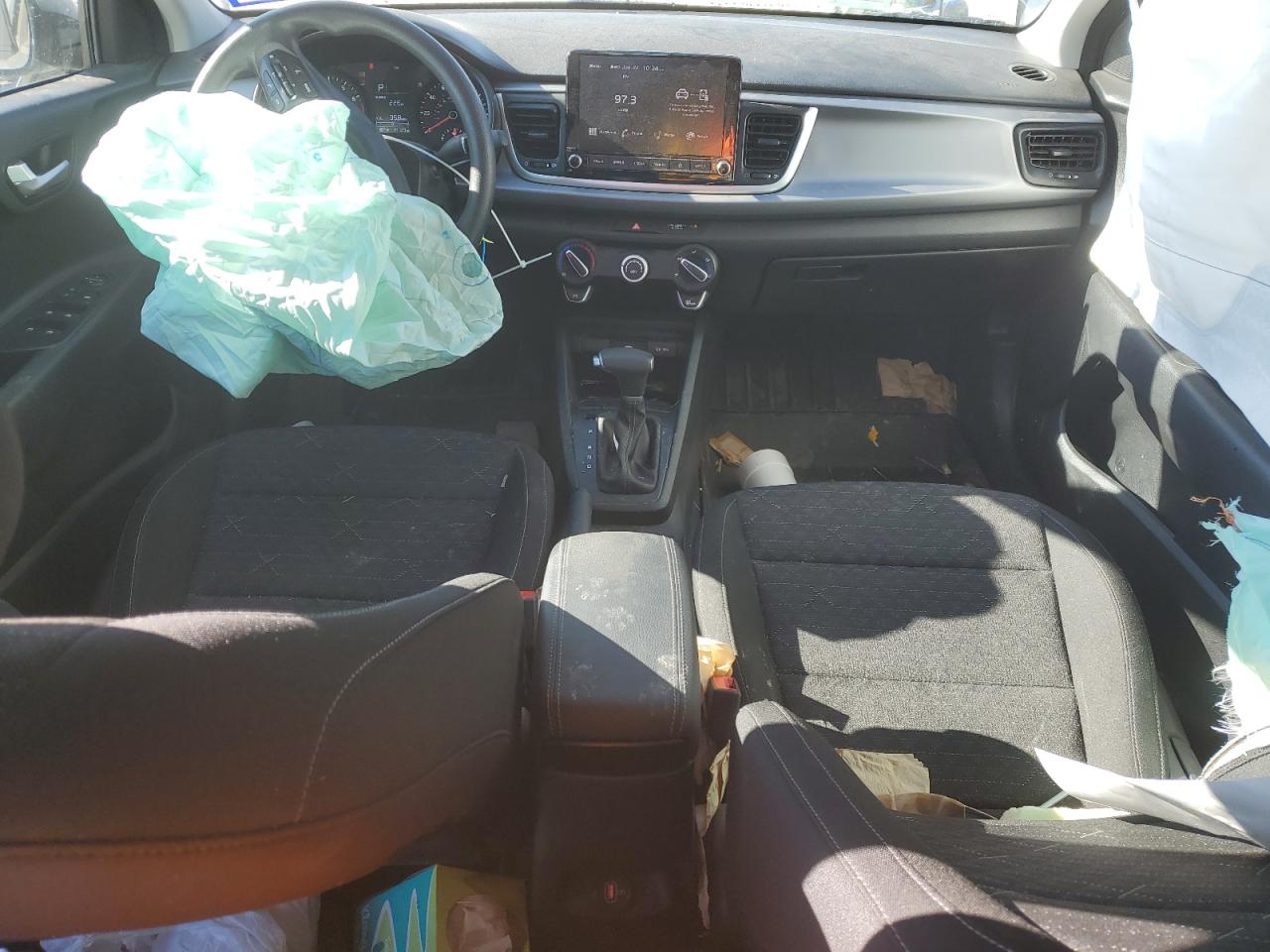 2023 Kia Rio - Image 8