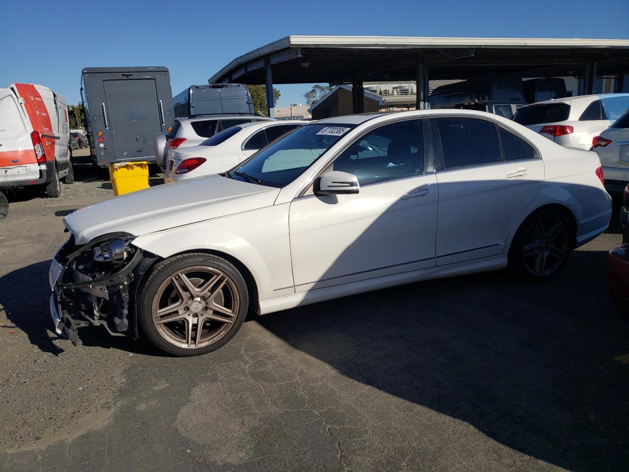 VIN WDDGF4HB4DA824177 2013 MERCEDES-BENZ C-CLASS no.1